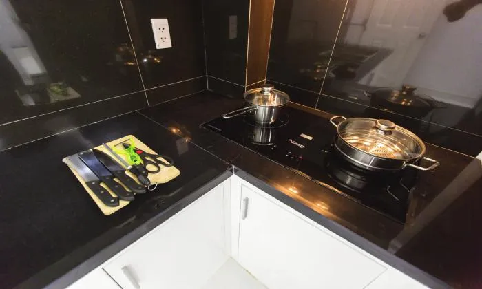 One Bedroom Balcony Serviced Apartment in Phu Nhuan District HCMC 60sqm 570 USD/month